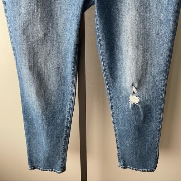 GAP Best Girlfriend Jean Distressed Demin Cotton Spandex Womens Size 32 - Picture 6 of 8